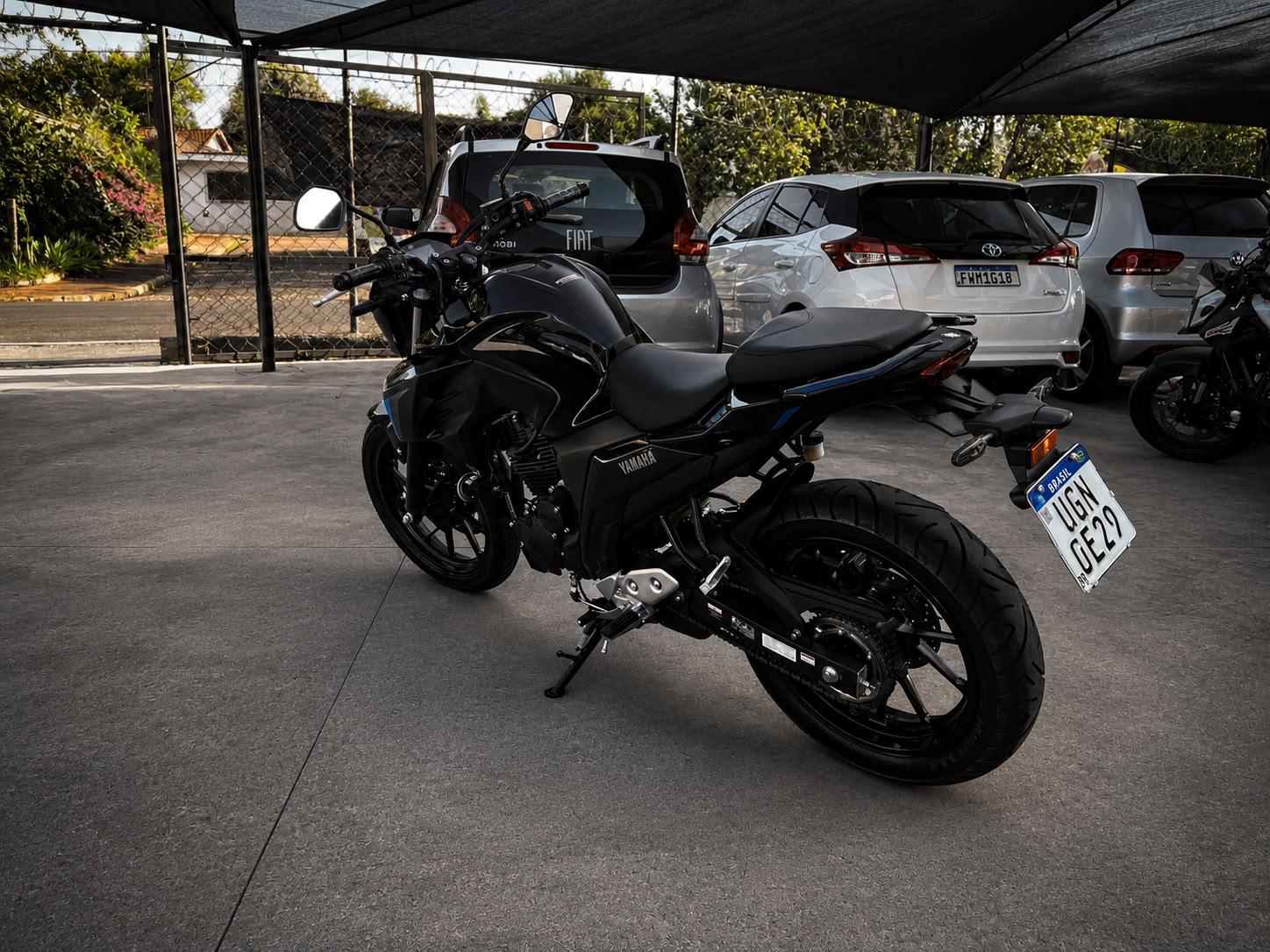 YAMAHA Fazer 600 - Foto