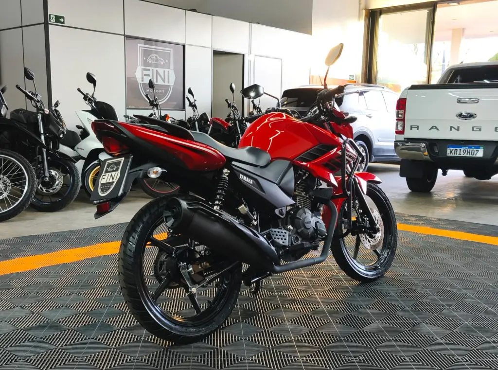 YAMAHA Fazer YS 150 - Foto