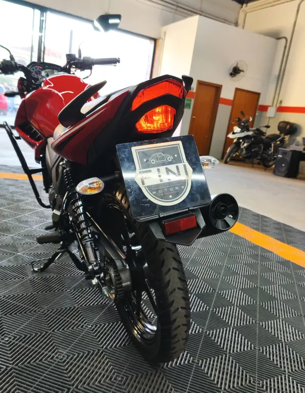 YAMAHA Fazer YS 150 - Foto