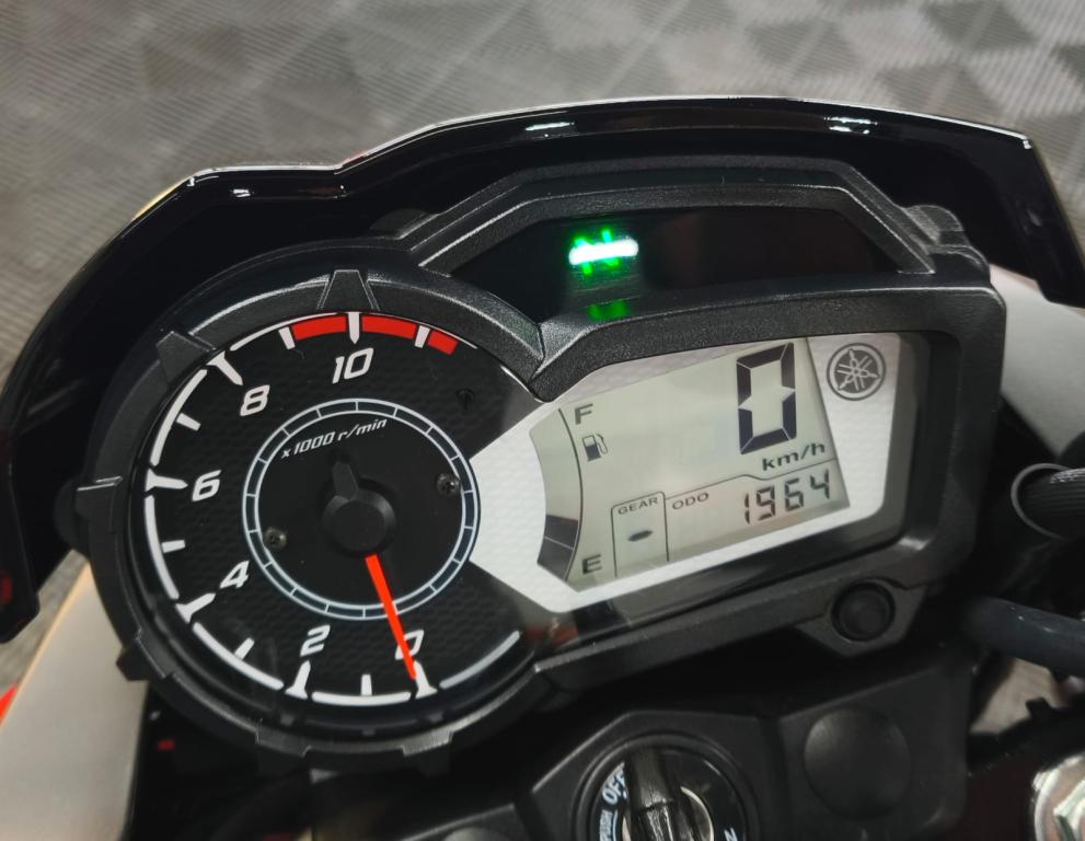 YAMAHA Fazer YS 150 - Foto