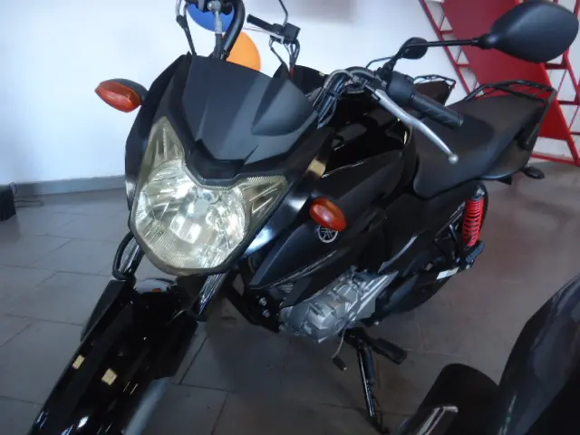 YAMAHA Fazer YS 150 - Foto