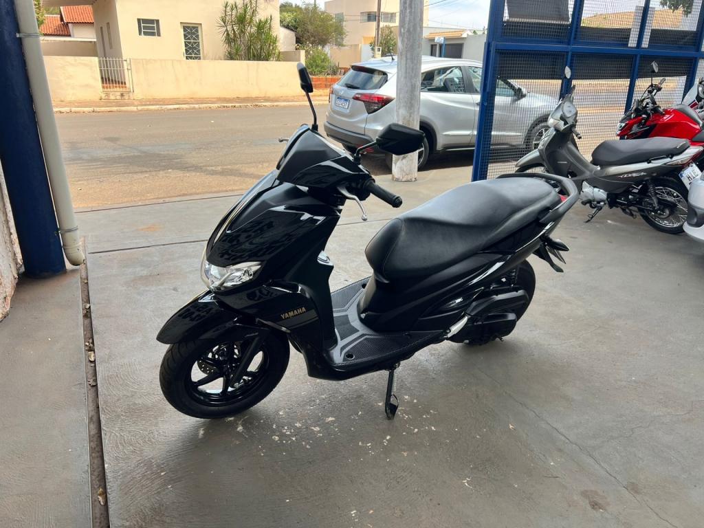 YAMAHA Fluo 125 - Foto