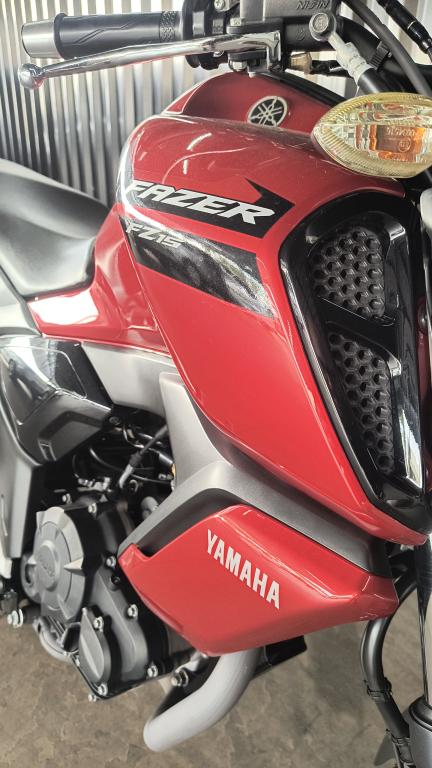 YAMAHA FZ 15 Fazer - Foto