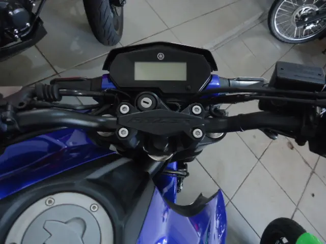 YAMAHA FZ 25 250 Fazer Flex - Foto