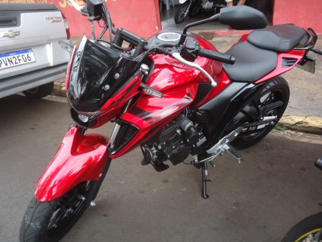 YAMAHA FZ 25 250 Fazer Flex - Foto