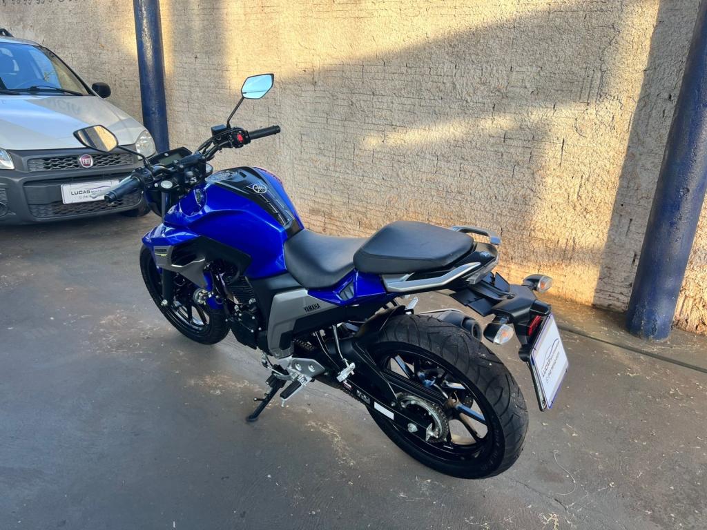 YAMAHA FZ 25 250 Fazer Flex - Foto