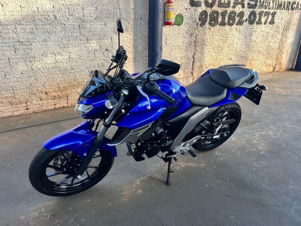 YAMAHA FZ 25 250 Fazer Flex - Foto
