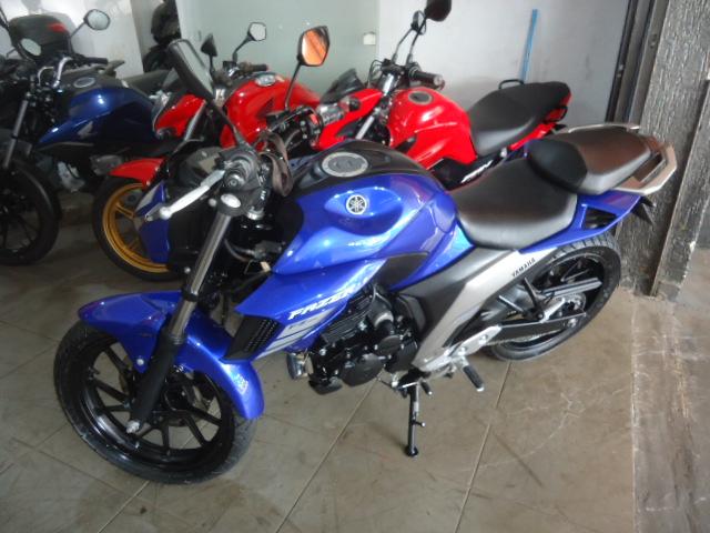 YAMAHA FZ 25 250 Fazer Flex - Foto