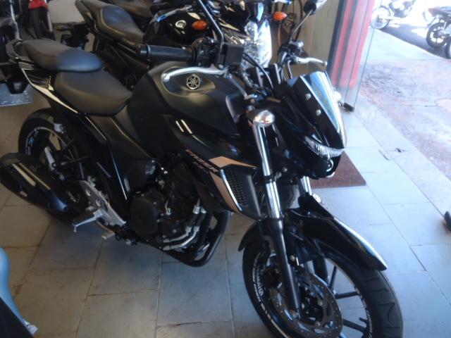 YAMAHA FZ 25 250 Fazer Flex - Foto