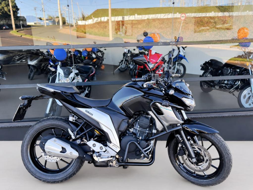 YAMAHA FZ 25 250 Fazer Flex