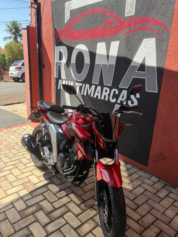 YAMAHA FZ 25 250 Fazer Flex - Foto