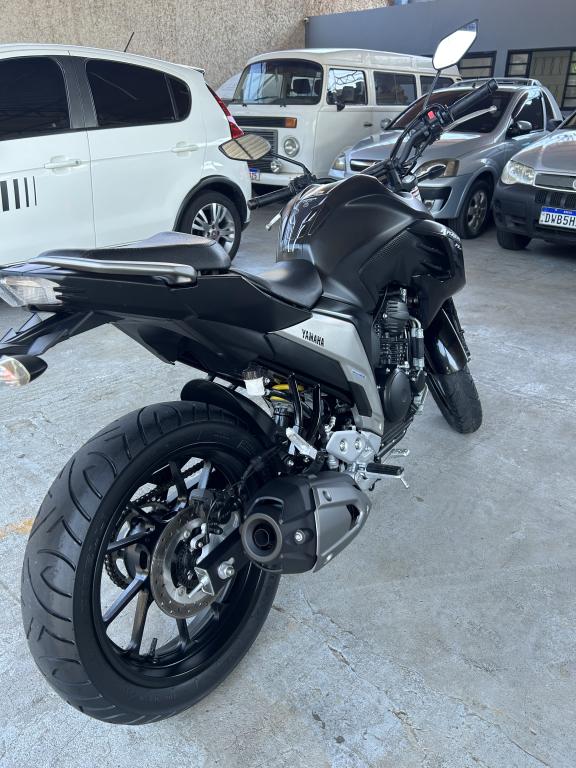 YAMAHA FZ 25 250 Fazer Flex - Foto