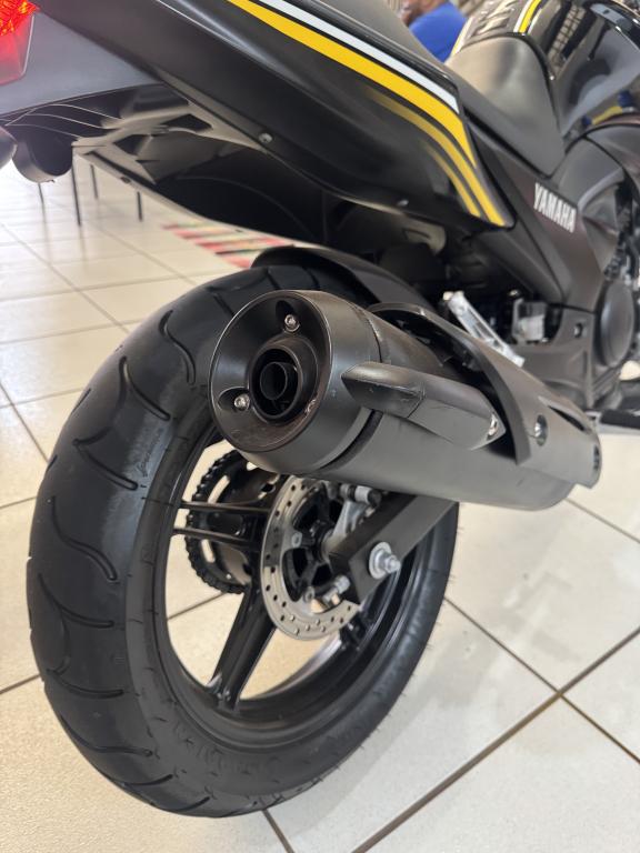 YAMAHA FZ 25 250 Fazer Flex - Foto
