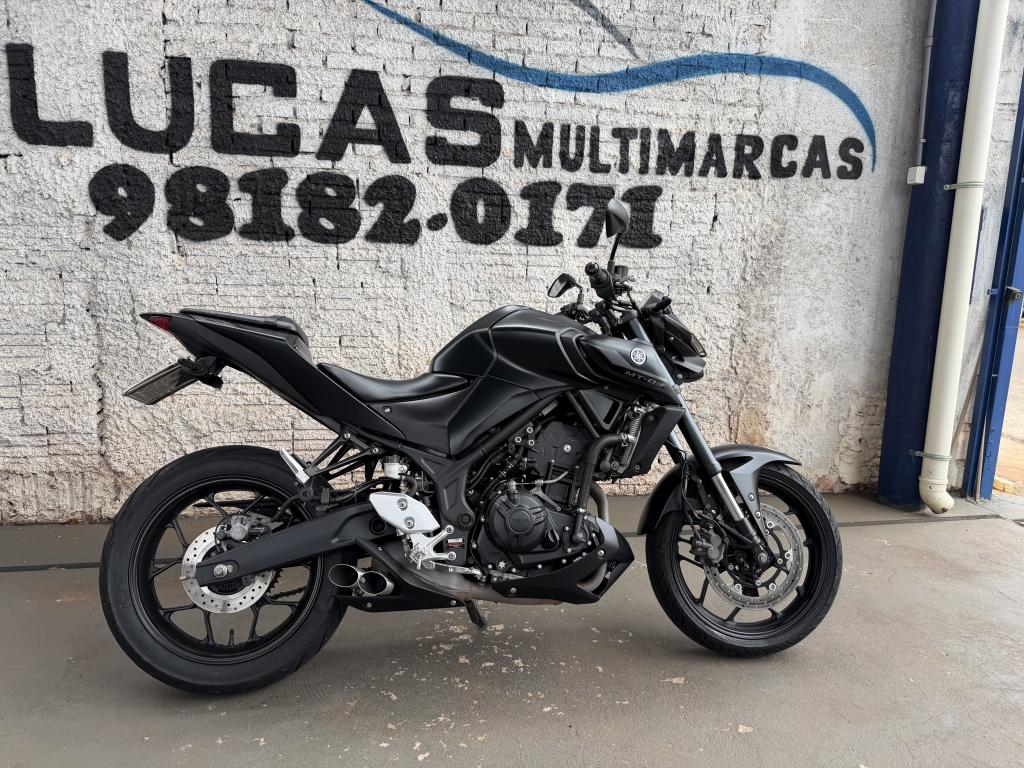 YAMAHA MT-03 300 - Foto
