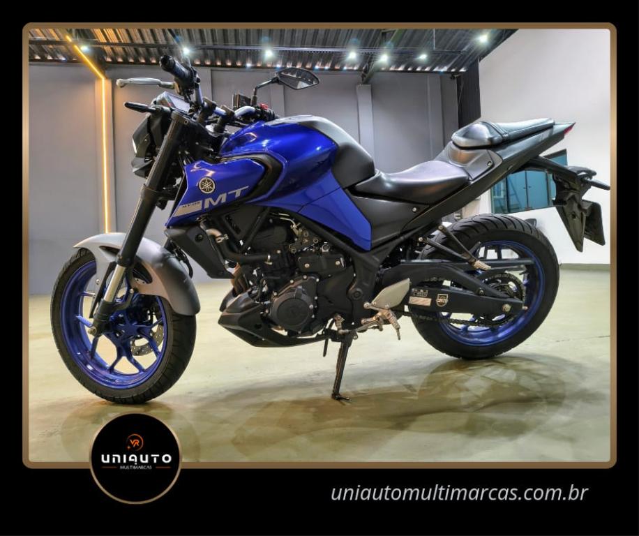 YAMAHA MT-03 300 - Foto