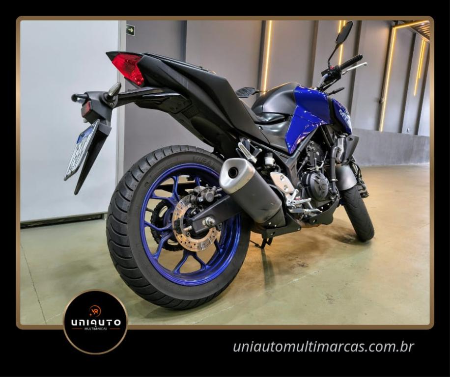 YAMAHA MT-03 300 - Foto