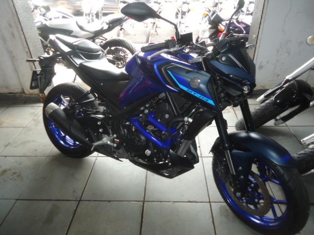 YAMAHA MT-03 300 - Foto