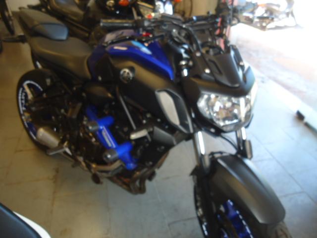 YAMAHA MT-07 700 - Foto