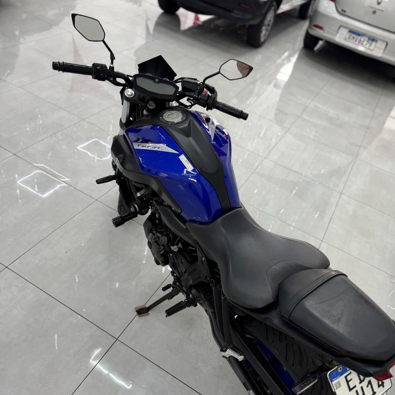 YAMAHA MT-07 700 - Foto