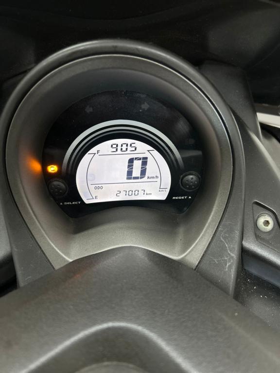 YAMAHA NMax 160 - Foto