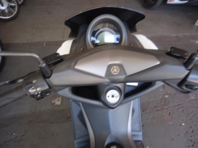 YAMAHA NMax 160 - Foto