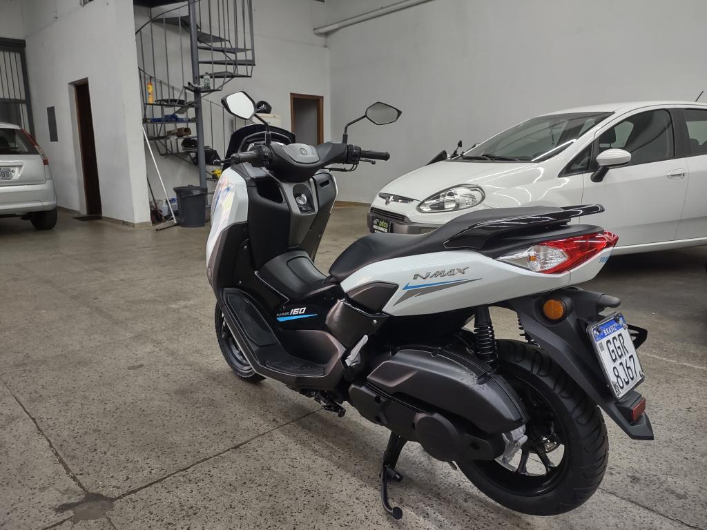 YAMAHA NMax 160 - Foto