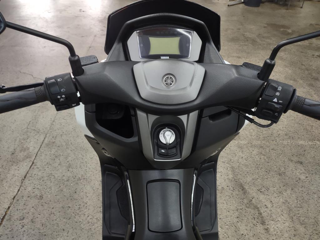 YAMAHA NMax 160 - Foto