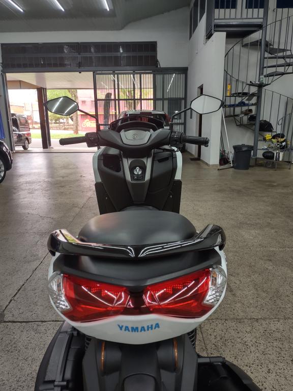 YAMAHA NMax 160 - Foto