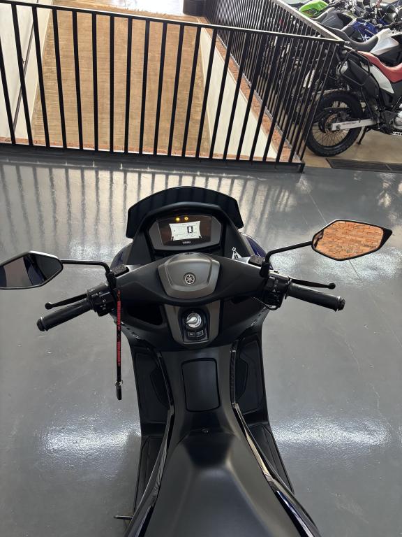YAMAHA NMax 160 - Foto