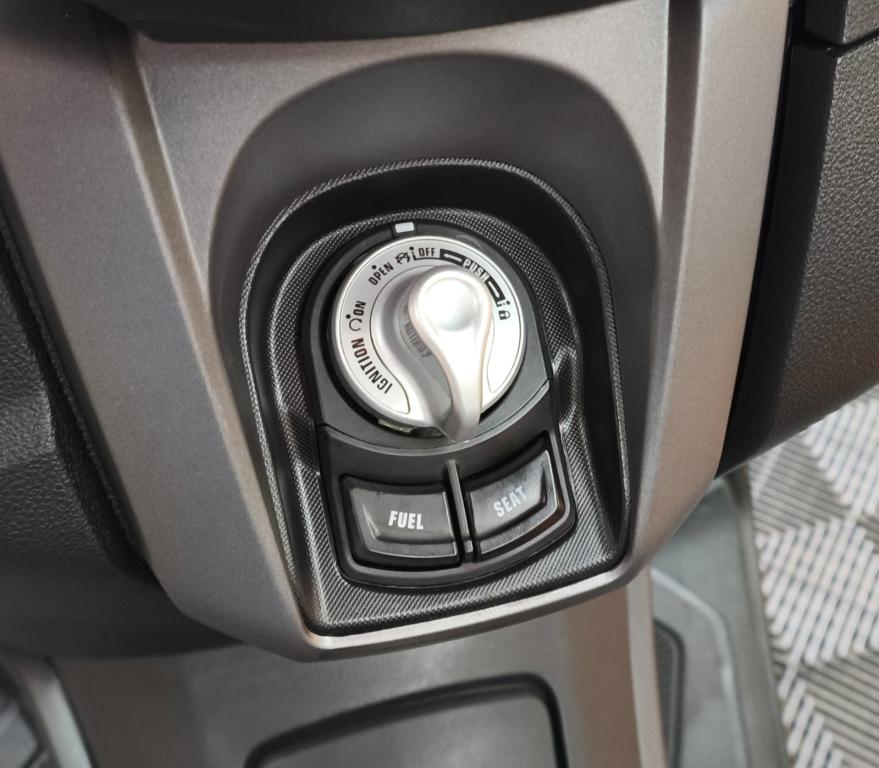 YAMAHA NMax 160 - Foto