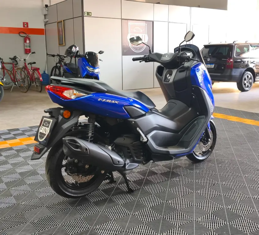 YAMAHA NMax 160 - Foto