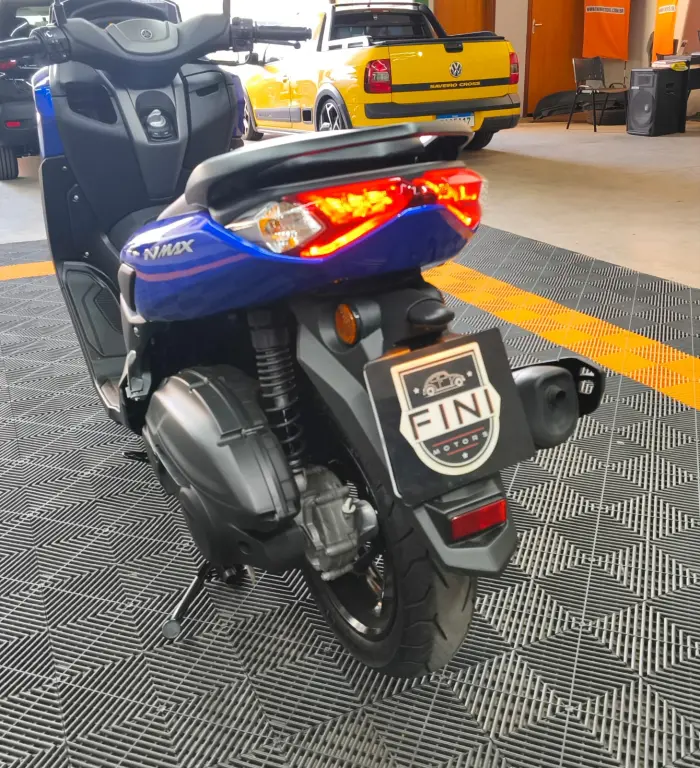 YAMAHA NMax 160 - Foto