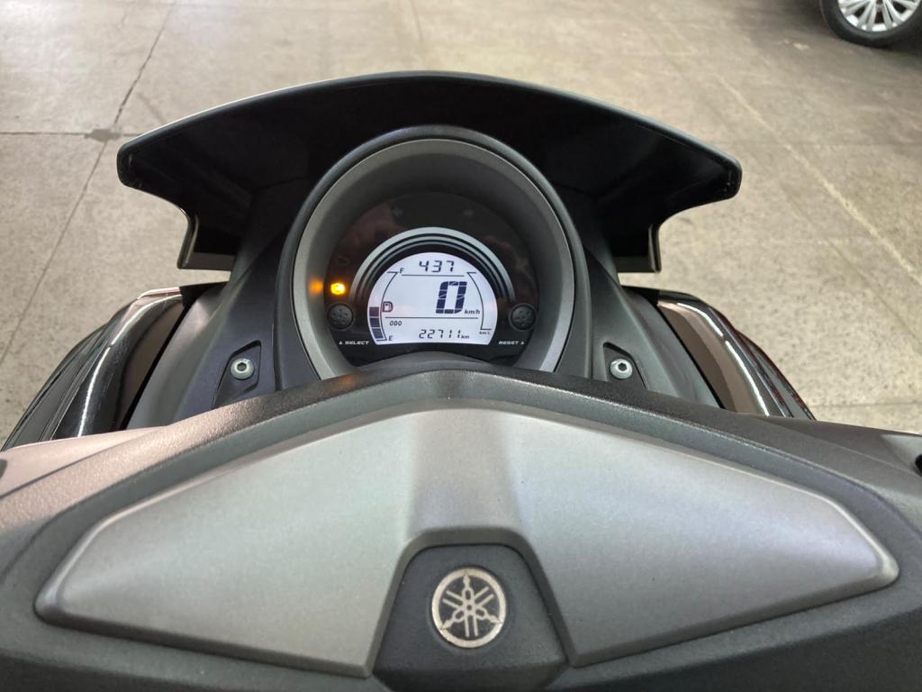 YAMAHA NMax 160 - Foto