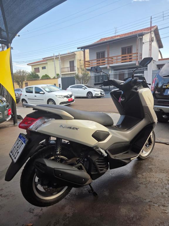 YAMAHA NMax 160 - Foto