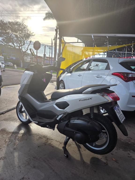 YAMAHA NMax 160 - Foto