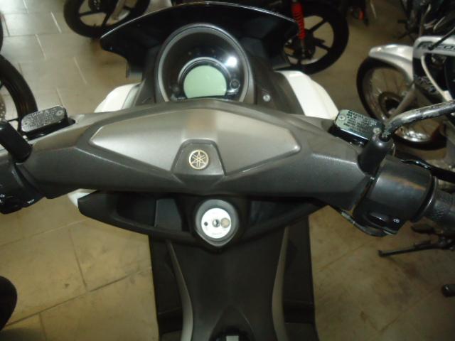 YAMAHA NMax 160 - Foto