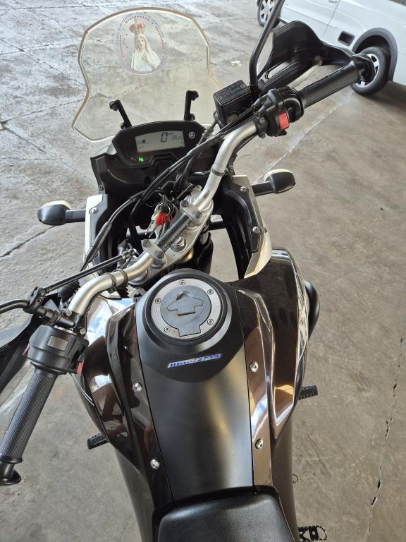 YAMAHA Teneré 250 - Foto