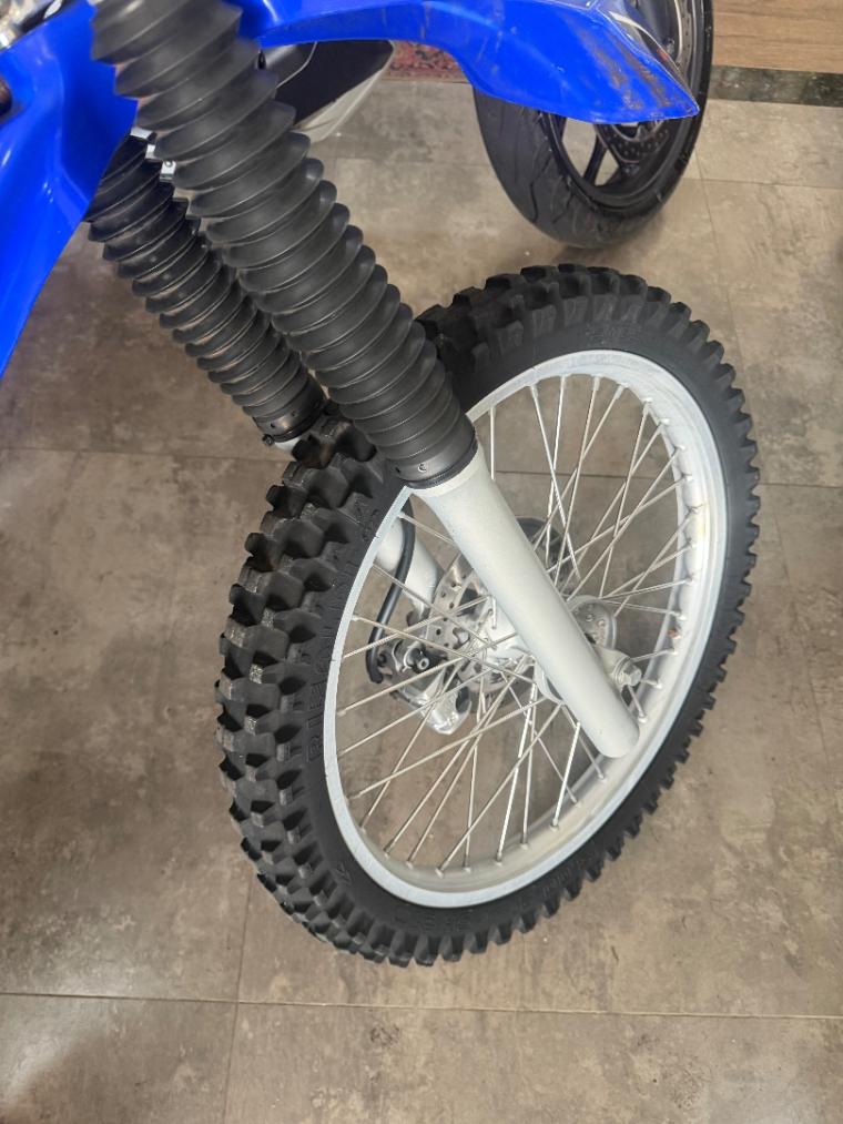 YAMAHA TTR 230 - Foto