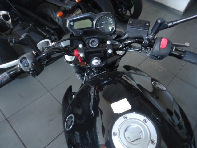 YAMAHA XJ6 600 - Foto