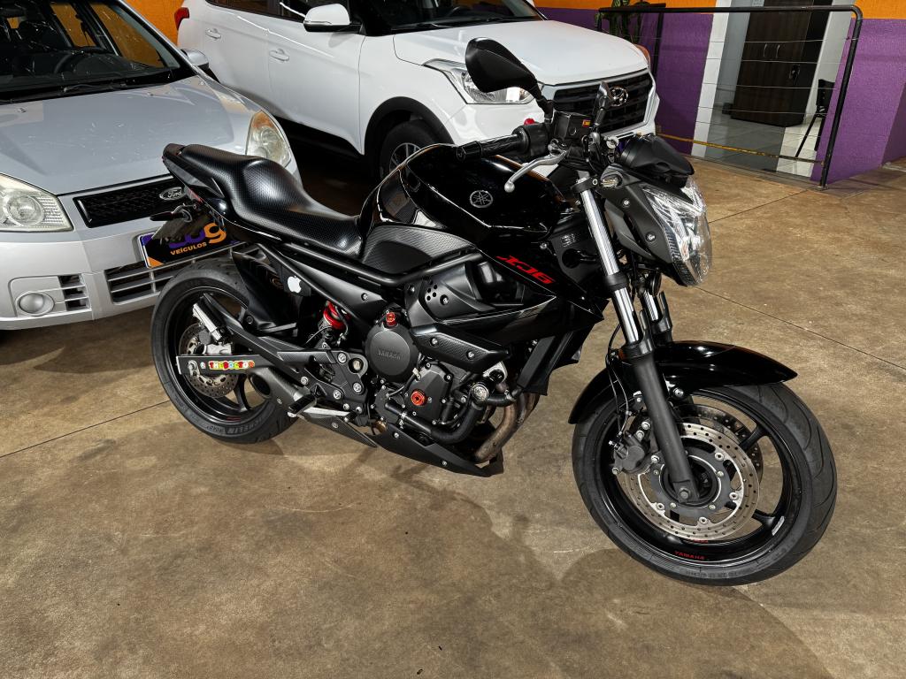 YAMAHA XJ6 600 - Foto