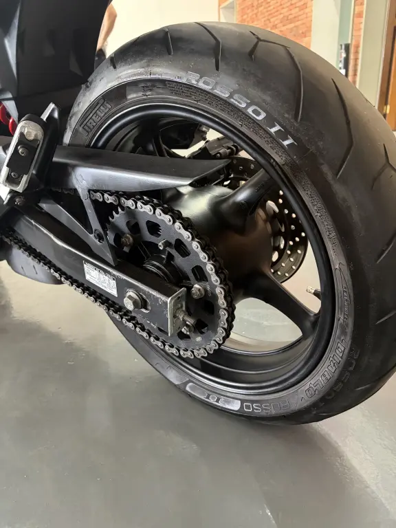 YAMAHA XJ6 600 - Foto