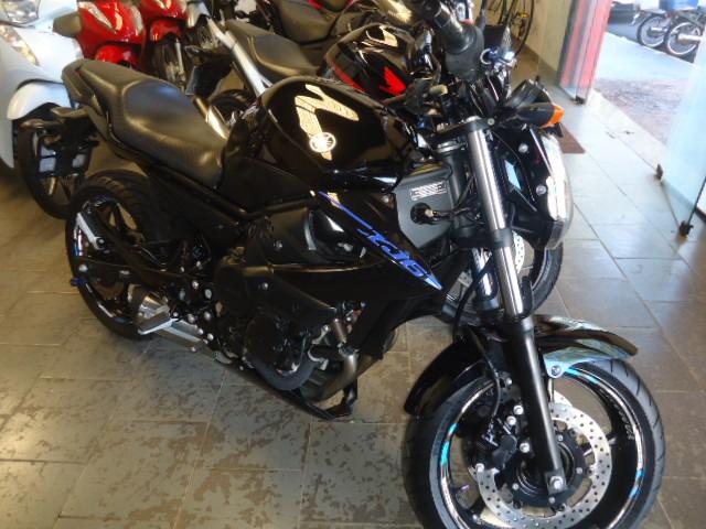 YAMAHA XJ6 600 - Foto