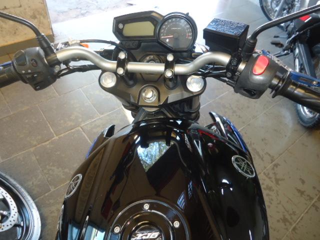 YAMAHA XJ6 600 - Foto
