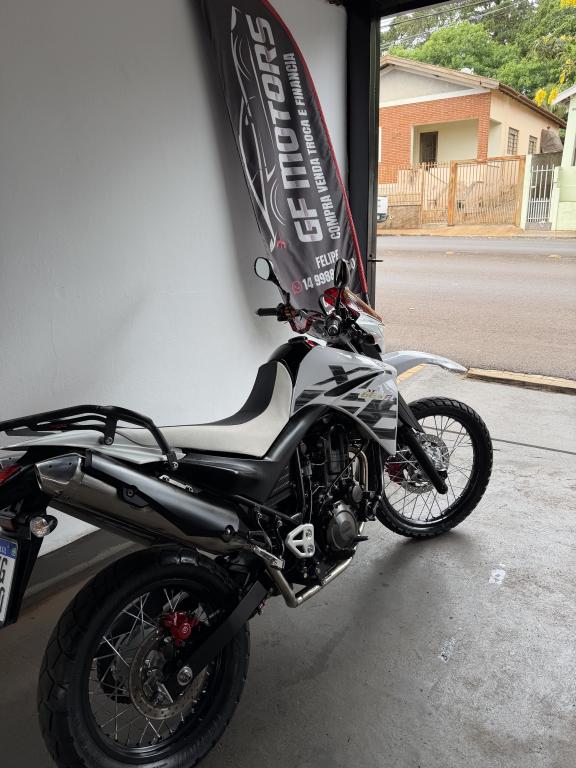 YAMAHA XT 660 R - Foto