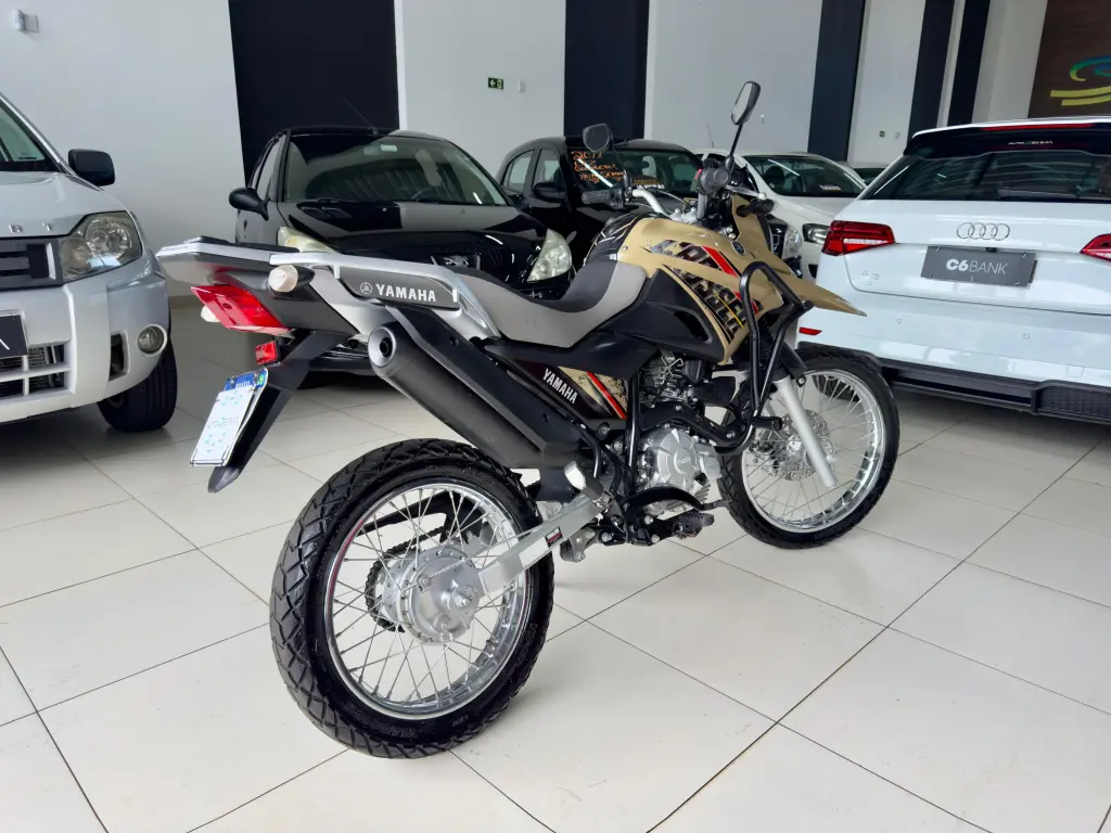 YAMAHA XTZ 150 Crosser - Foto