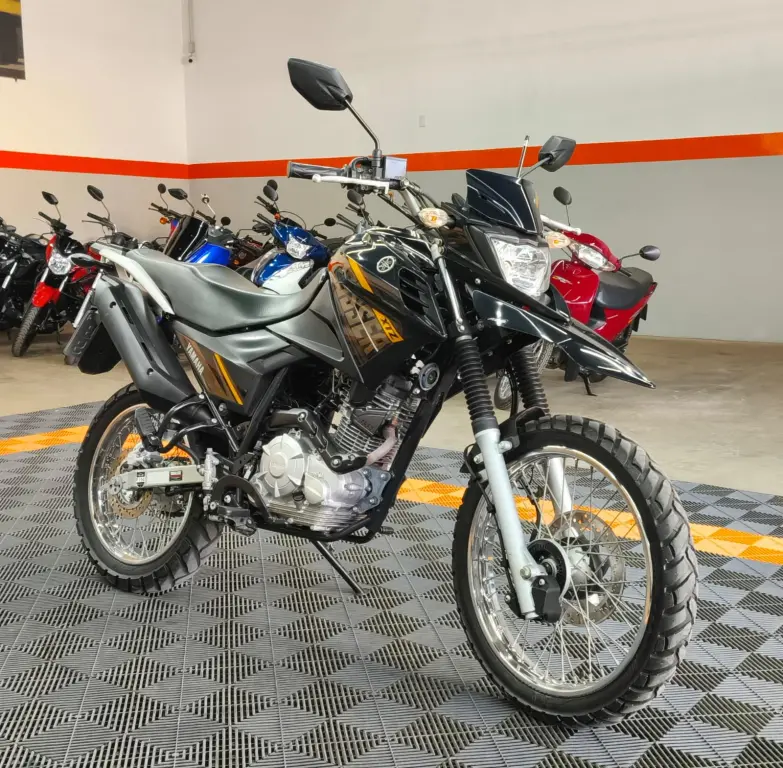 YAMAHA XTZ 150 Crosser - Foto