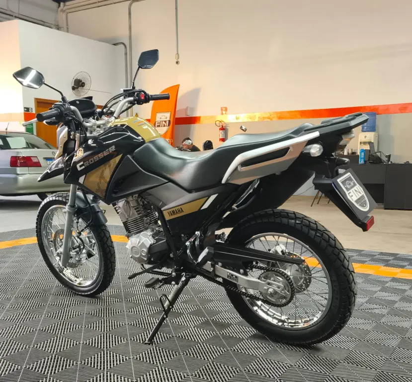 YAMAHA XTZ 150 Crosser - Foto