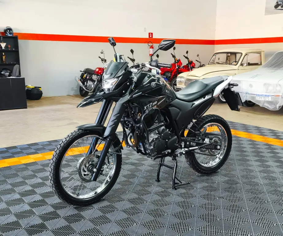 YAMAHA XTZ 250 - Foto