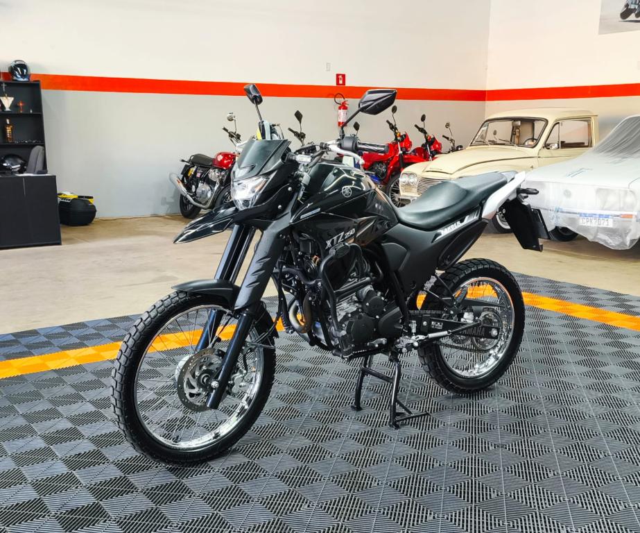 YAMAHA XTZ 250 - Foto