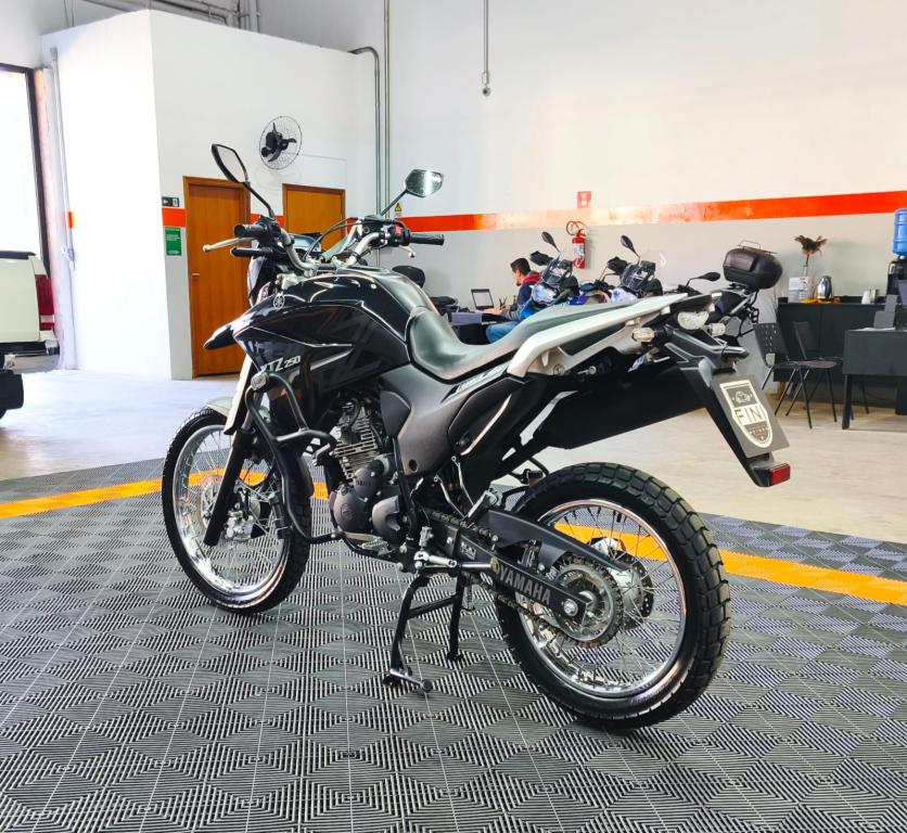 YAMAHA XTZ 250 - Foto